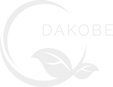 //dakobe.dk/wp-content/uploads/2021/02/DAKOBE-LOGO-VANDMAeRKE_RGB_M_NAVN.png
